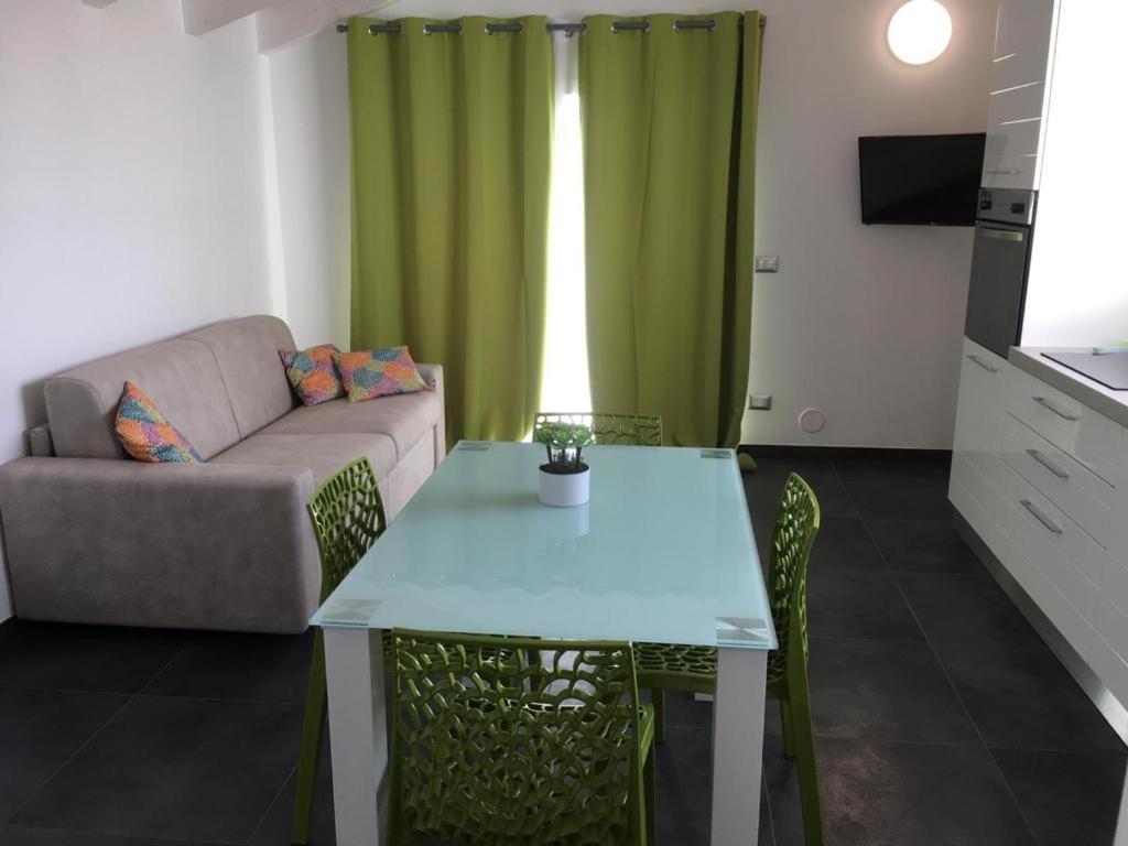 Casa Vacanza Colors Porto Torres Dış mekan fotoğraf